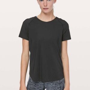 Lululemon Quick Pace Short Sleeve - Size 2